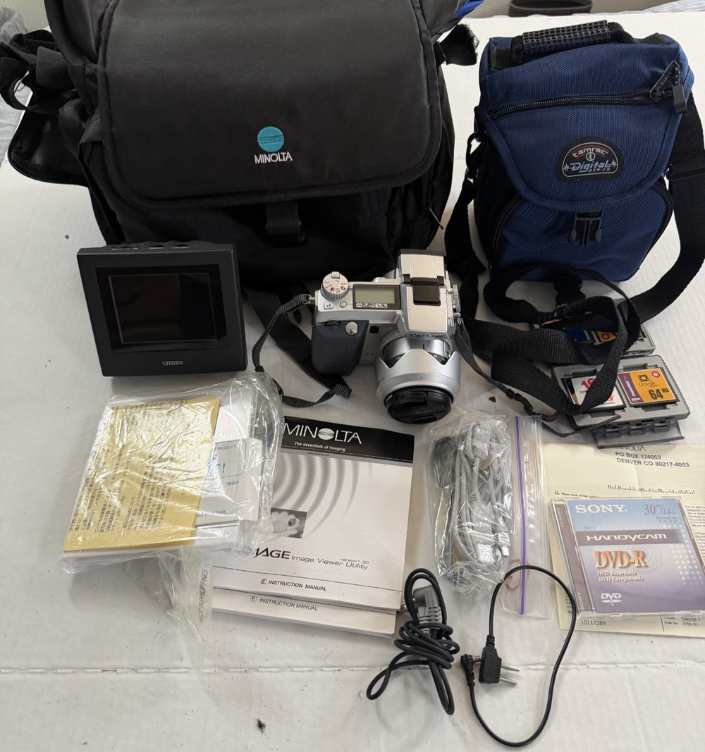 Vintage Minolta Dimage 7 5.2 Megapixel Digital Camera
